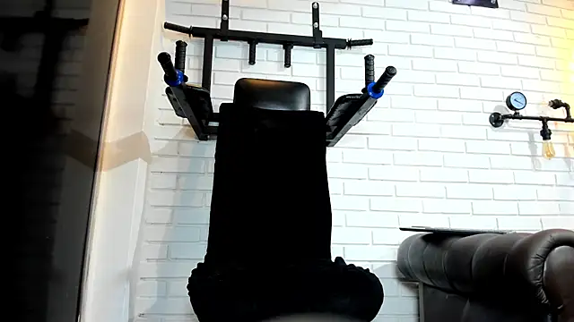 ItaloMoore online show from April 8, 12:27 pm