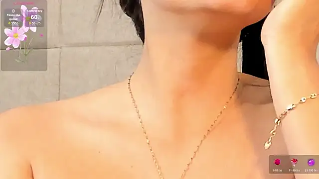 VioletHilton online show from December 2, 7:31 pm