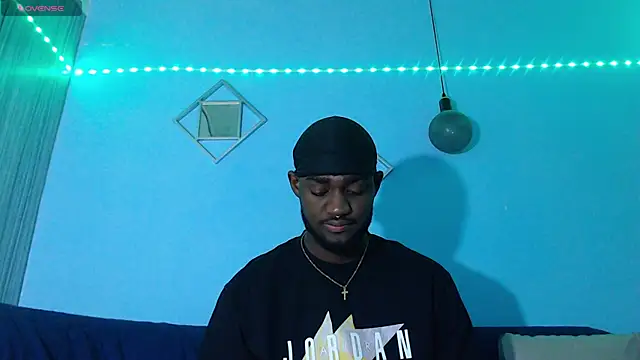 eebony stallion online show from April 18, 3:21 am