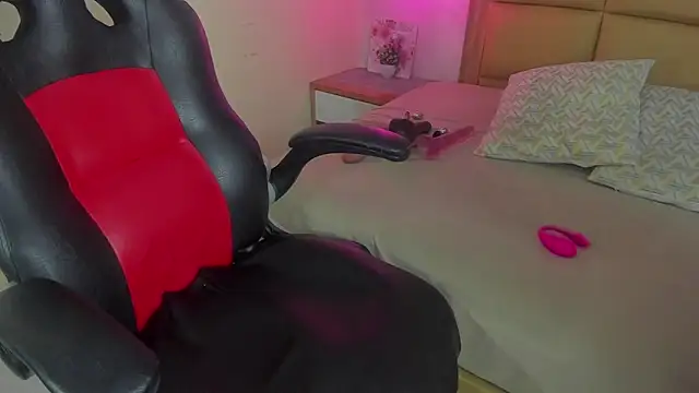 MELISSAROUGE online show from February 19, 7:43 pm