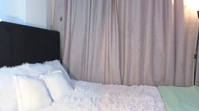 LunaVelvet777 online show from February 18, 3:30 pm