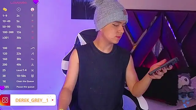 derek greyy  online show from September 24, 3:37 pm