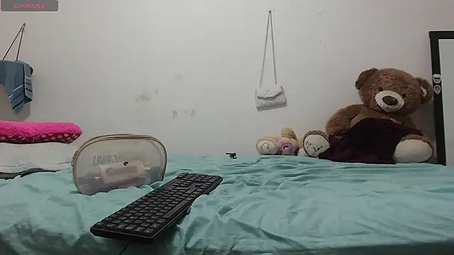 toxic sweet  online show from February 10, 4:27 am