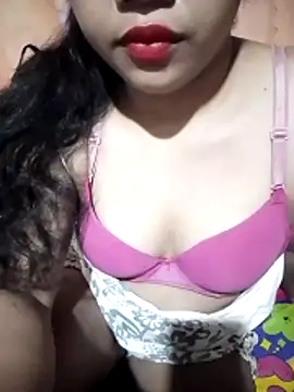 Snapshot of hotmomma8 chatting on June 29, 6:52 pm hotmomma8 online show from June 29, 6:52 pm