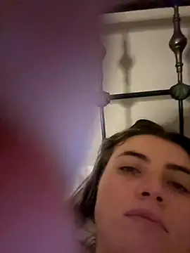 M1l3yD3w online show from October 3, 3:47 am