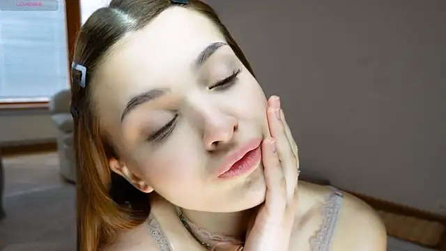 Eva Zill online show from April 4, 9:07 am