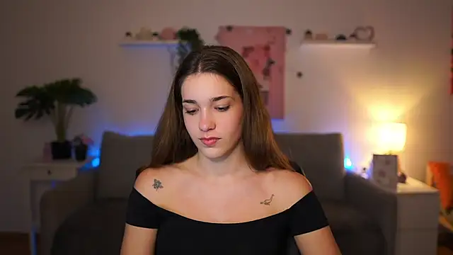 Snapshot of kissie_cat chatting on November 11, 2:06 pm kissie cat online show from November 11, 2:06 pm