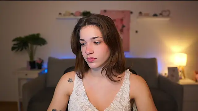 kissie cat online show from January 15, 2:21 pm