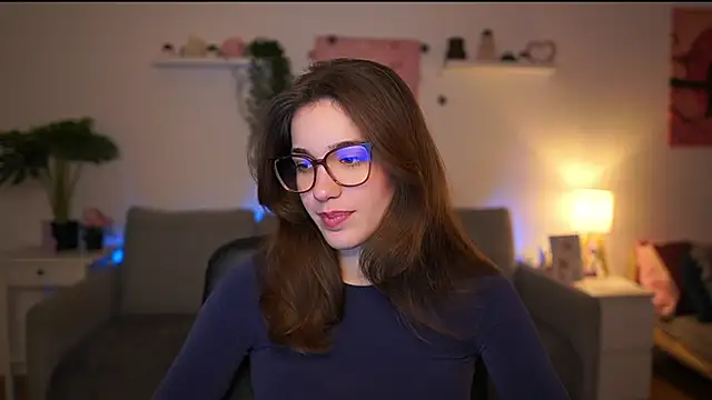 kissie cat online show from February 9, 2:21 pm