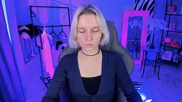 Snapshot of BethanyCloud chatting on November 12, 5:41 am BethanyCloud online show from November 12, 5:41 am