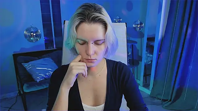 Snapshot of BethanyCloud chatting on November 17, 5:57 am BethanyCloud online show from November 17, 5:57 am