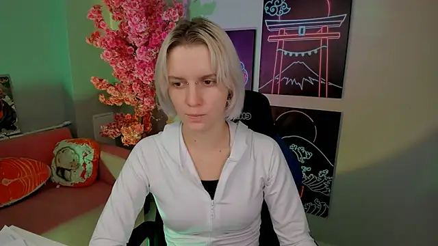 Snapshot of BethanyCloud chatting on November 18, 5:45 am BethanyCloud online show from November 18, 5:45 am