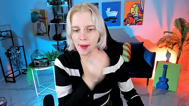 Snapshot of BethanyCloud chatting on November 24, 5:40 am BethanyCloud online show from November 24, 5:40 am