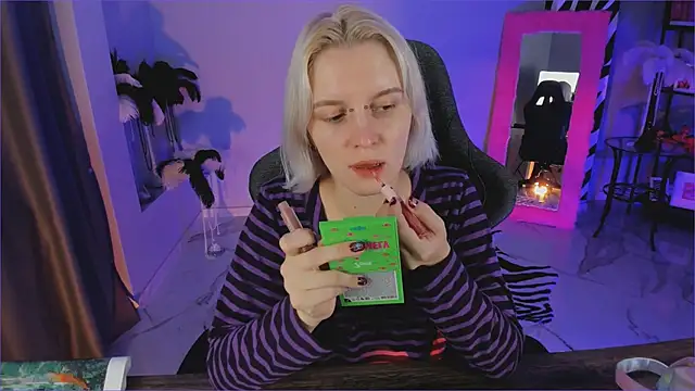 Snapshot of BethanyCloud chatting on December 4, 5:17 am BethanyCloud online show from December 4, 5:17 am