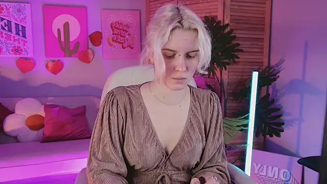 BethanyCloud online show from April 8, 2:55 am