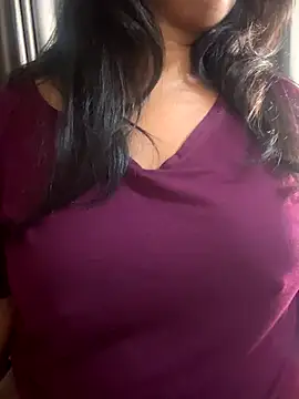 Maggi-is-back online show from October 17, 1:35 pm