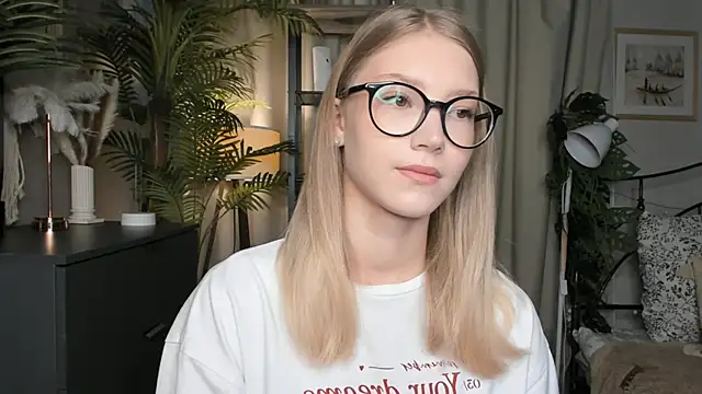 ChinBonnell online show from October 22, 5:52 am