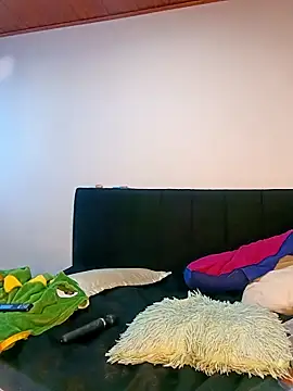 hotwife26 online show from December 3, 3:10 pm