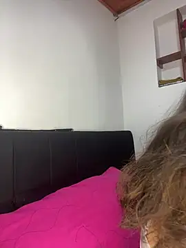 Snapshot of hotwife26 chatting on June 9, 7:58 pm hotwife26 online show from June 9, 7:58 pm