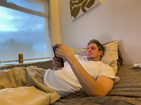 shyandchilling online show from October 20, 4:40 pm