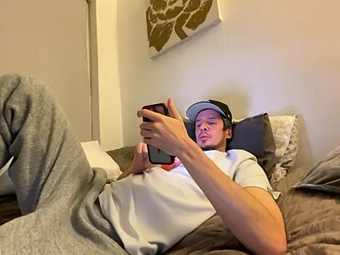 shyandchilling online show from November 27, 9:06 pm