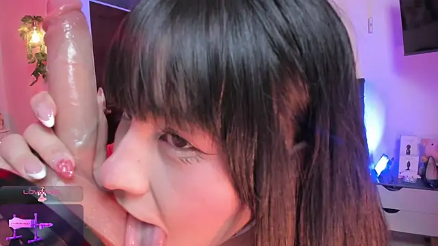 Snapshot of Fia__ chatting on February 17, 12:29 am Fia online show from February 17, 12:29 am