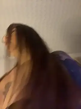 Snapshot of alysa_g_ chatting on July 16, 12:05 am alysa g online show from July 16, 12:05 am