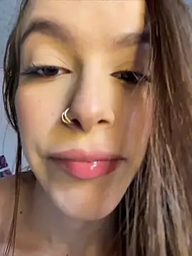 Snapshot of alysa_g_ chatting on July 27, 10:17 pm alysa g online show from July 27, 10:17 pm