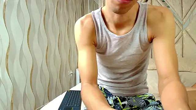 Snapshot of Couplex_xxx chatting on September 20, 1:28 am Couplex xxx online show from September 20, 1:28 am