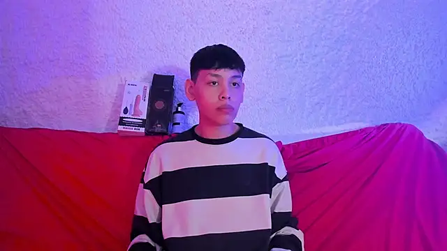 zeus blaze online show from November 12, 7:35 pm