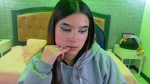 Natalie loffreda online show from December 17, 3:12 am