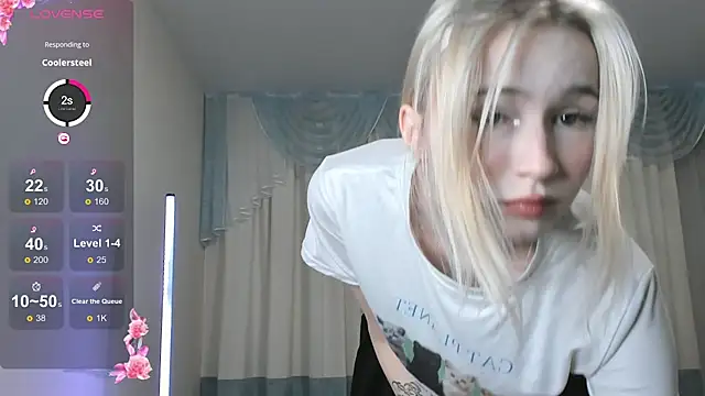 Snapshot of l1sa_spears chatting on October 4, 6:06 pm l1sa spears online show from October 4, 6:06 pm