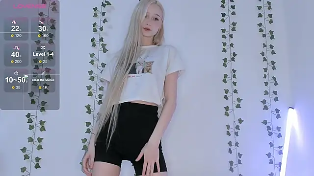 Snapshot of l1sa_spears chatting on October 22, 8:41 pm l1sa spears online show from October 22, 8:41 pm