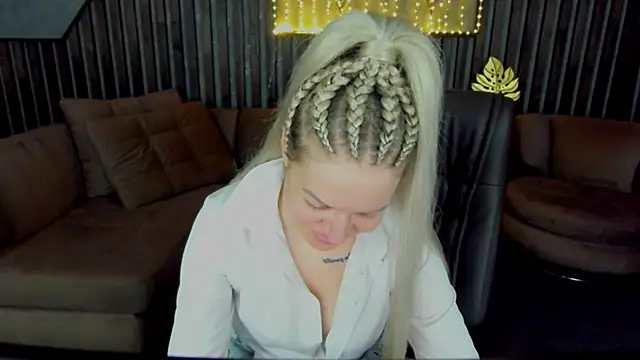 Anna Snows online show from April 19, 6:10 pm