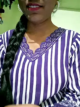 Snapshot of Telugu___Sexygirl___Naidu chatting on February 2, 4:44 am Telugu Sexygirl Naidu online show from February 2, 4:44 am