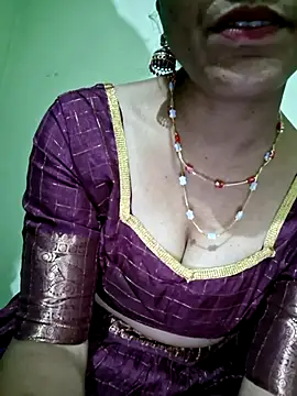 Snapshot of Telugu___Sexygirl___Naidu chatting on February 15, 10:25 am Telugu Sexygirl Naidu online show from February 15, 10:25 am