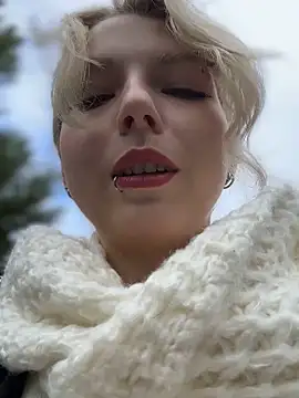 EveLittleSinner online show from September 19, 7:54 am