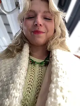 EveLittleSinner online show from September 20, 9:21 am