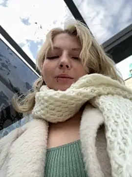 EveLittleSinner online show from October 19, 11:00 am