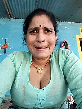 Hot-piuy online show from September 24, 8:50 am