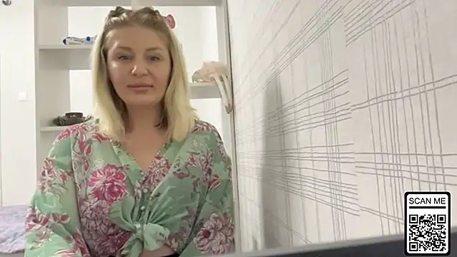 Blondie xoxoxo online show from November 11, 12:38 pm