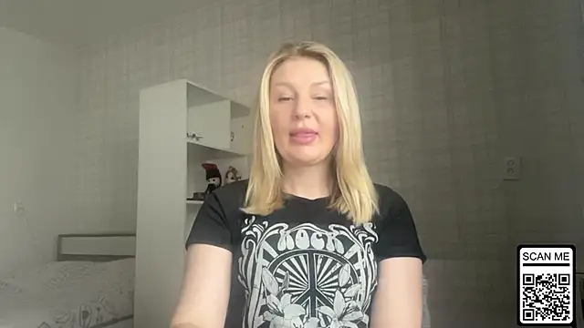 Blondie xoxoxo online show from March 4, 10:54 am