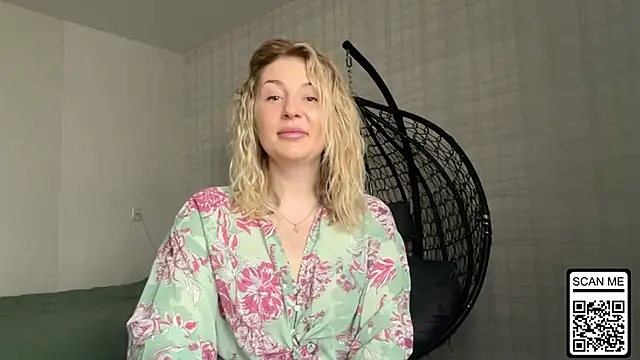 Blondie xoxoxo online show from April 13, 9:48 am