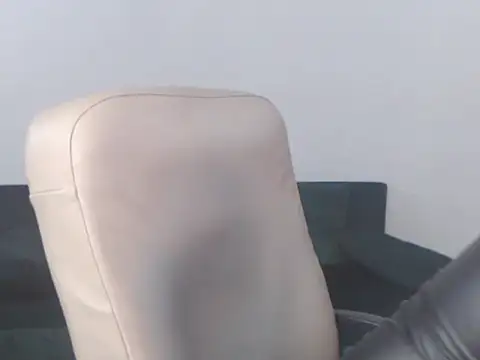 Snapshot of SpicyMistresss chatting on November 21, 7:34 pm SpicyMistresss online show from November 21, 7:34 pm