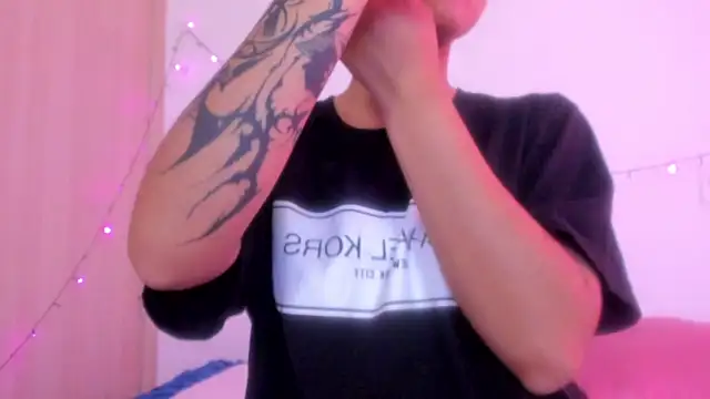 Abby roussee online show from November 19, 1:22 pm