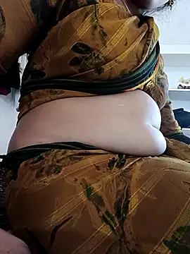 Snapshot of cut_renukadevi chatting on September 19, 3:30 am cut renukadevi online show from September 19, 3:30 am