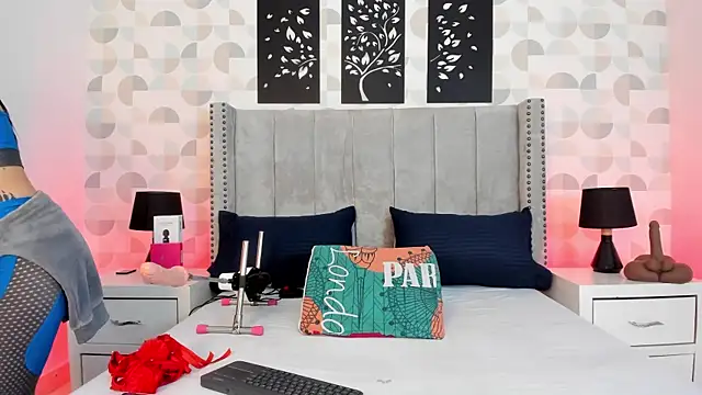 natasha moreno online show from March 3, 12:22 pm