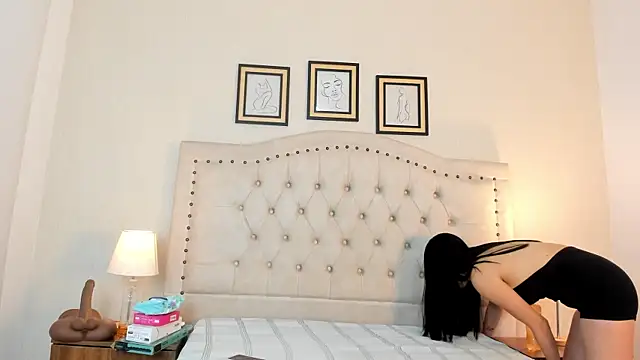 natasha moreno online show from April 22, 12:18 pm