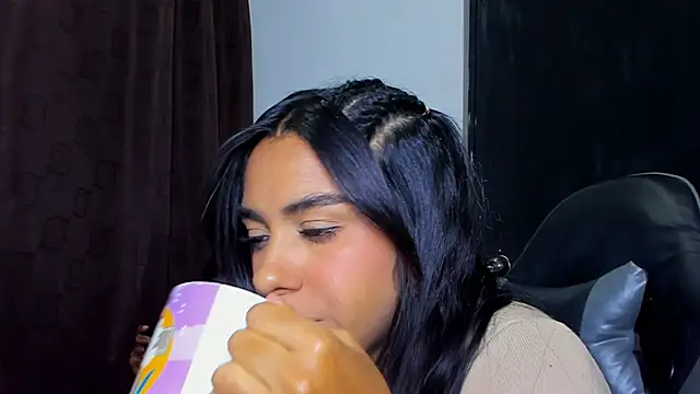 violet and myers online show from April 8, 12:54 am