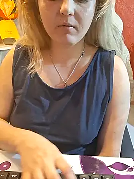 qSensi online show from October 25, 12:18 am